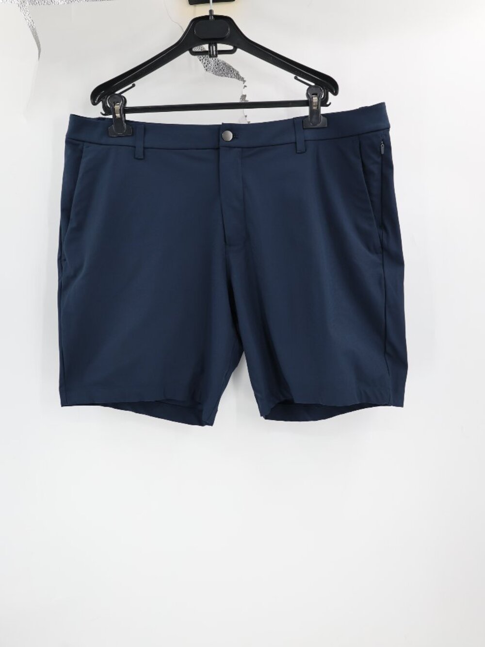 Lululemon Shorts Mens 40 ABC Classic Fit 9" Warpstreme Performance Flat Front